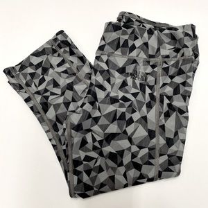The North Face Geometric Print Black Gray Capri Leggings Sz M